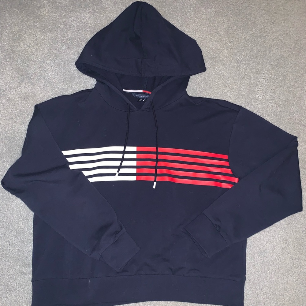 Tommy Hilfiger navy blue sweatshirt